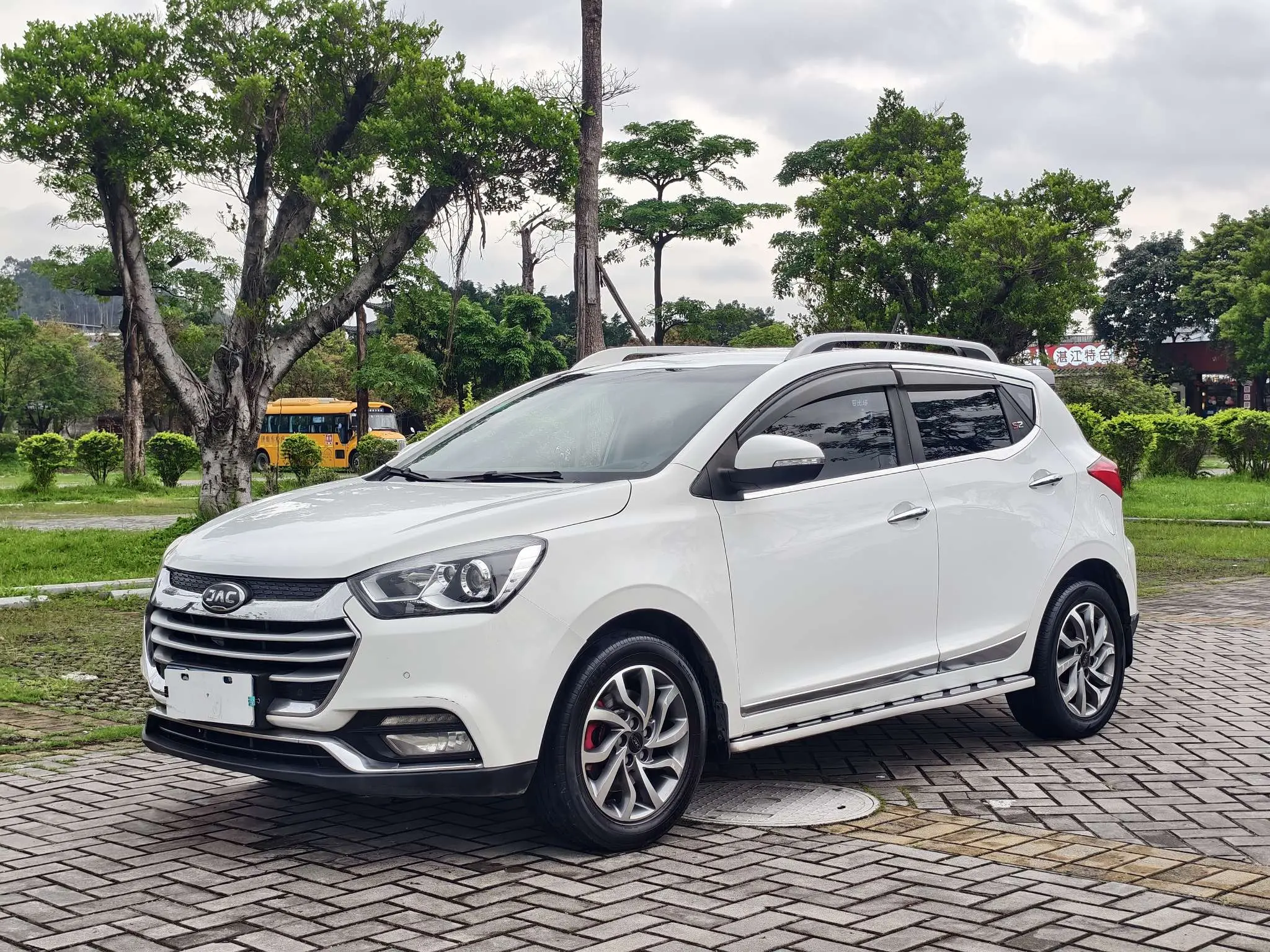 JAC Ruifeng S2