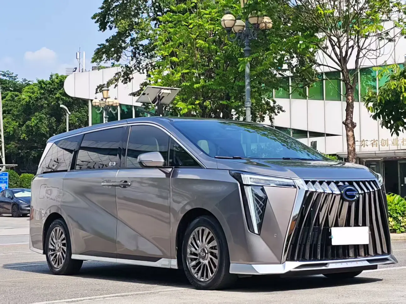 GAC Trumpchi M8