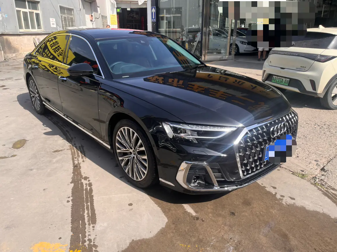 Audi A8