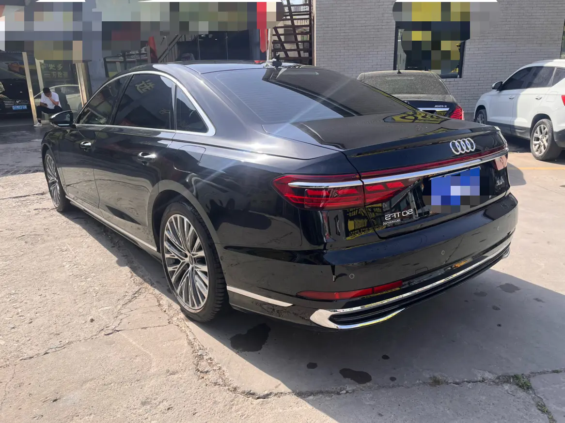 Audi A8