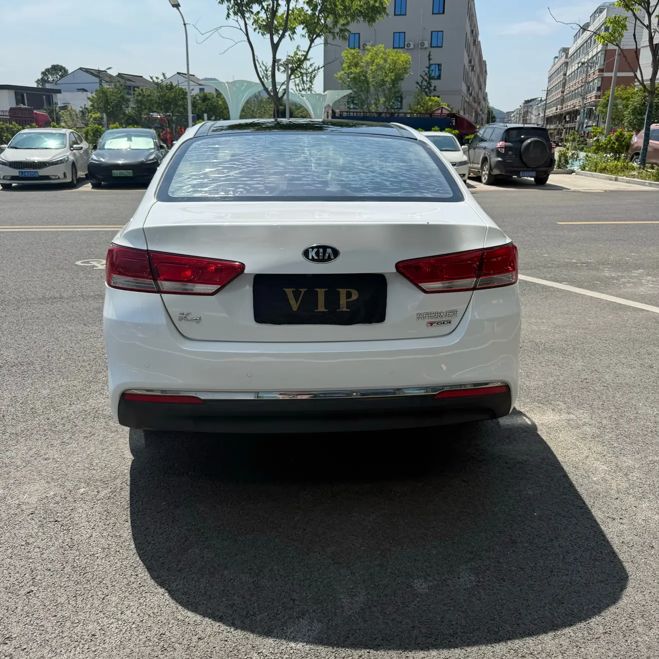 Kia K4