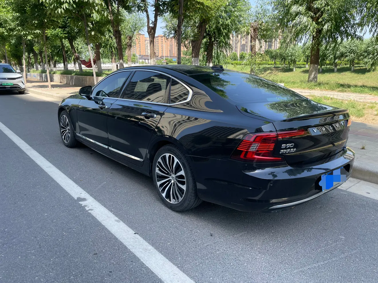 Volvo S90