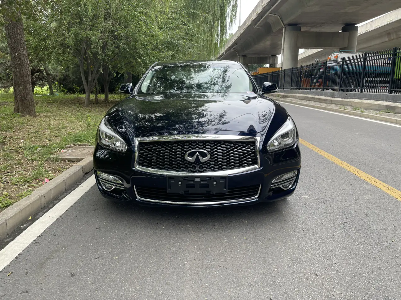 Infiniti Q70