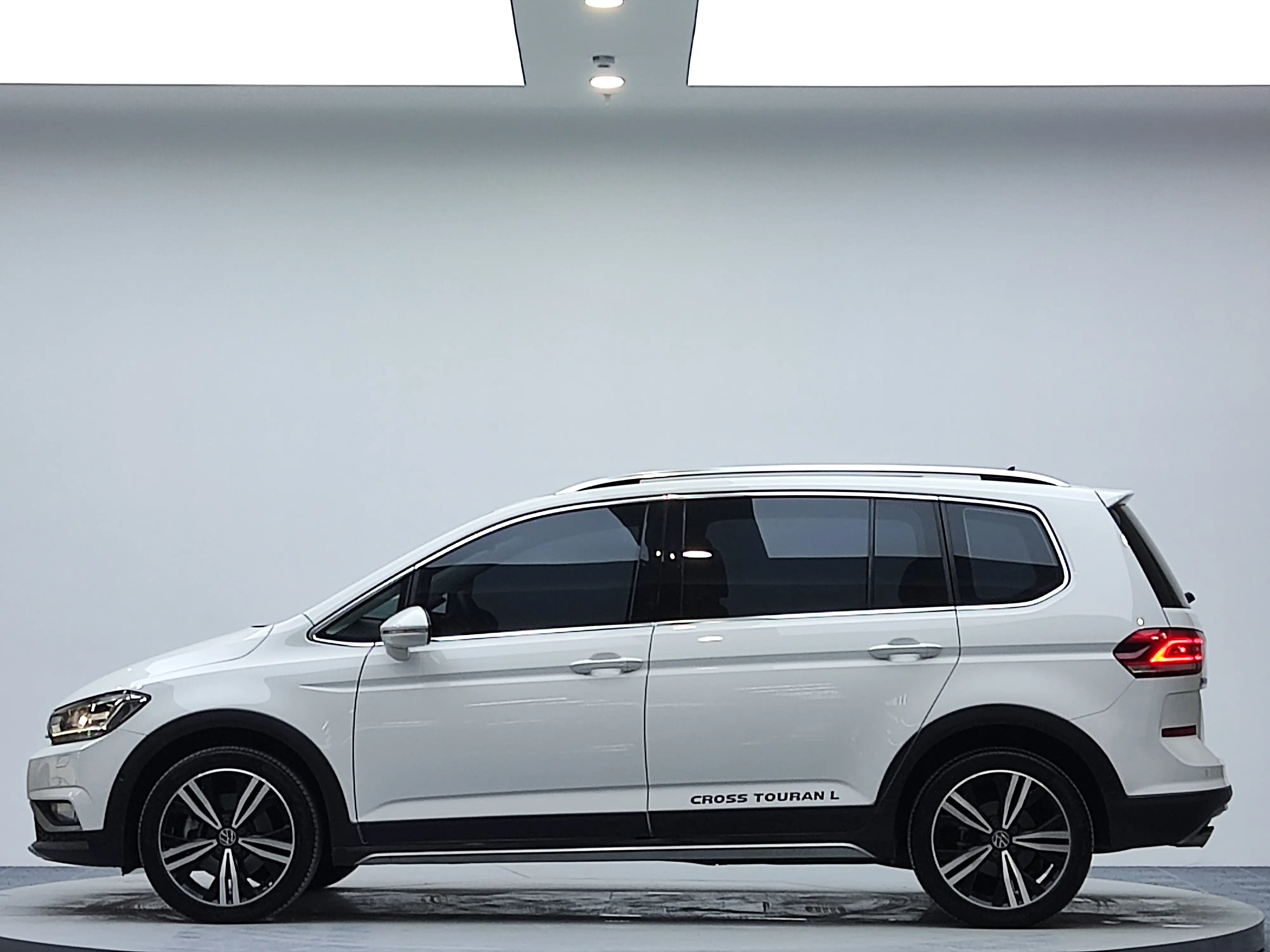 Volkswagen Touran L