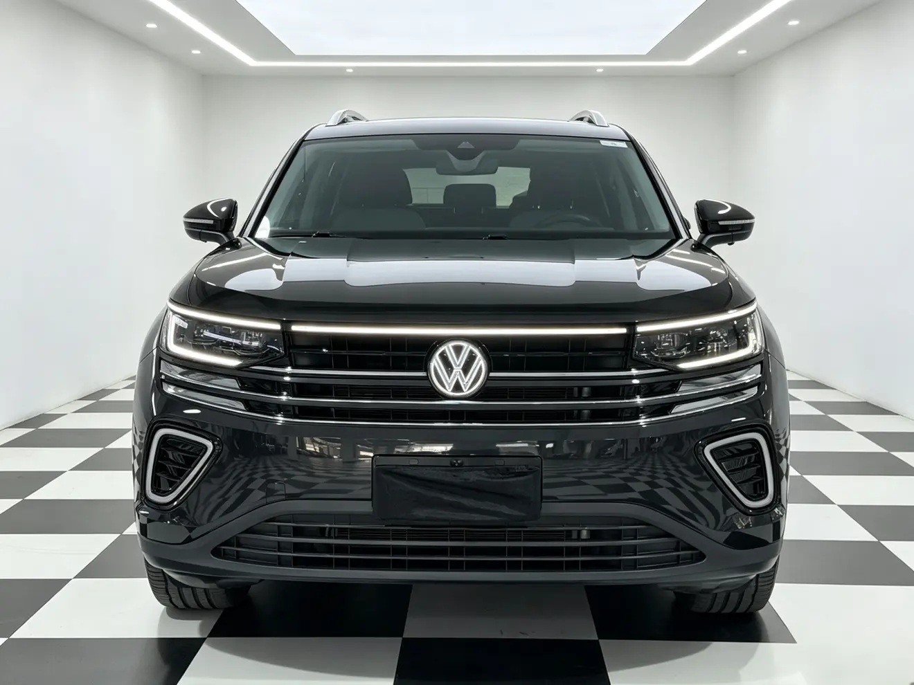 Volkswagen patrol  из Китая