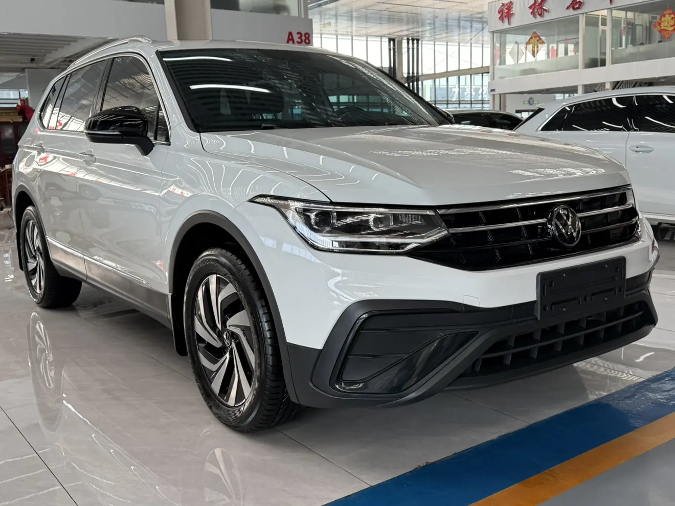 Volkswagen Tiguan L