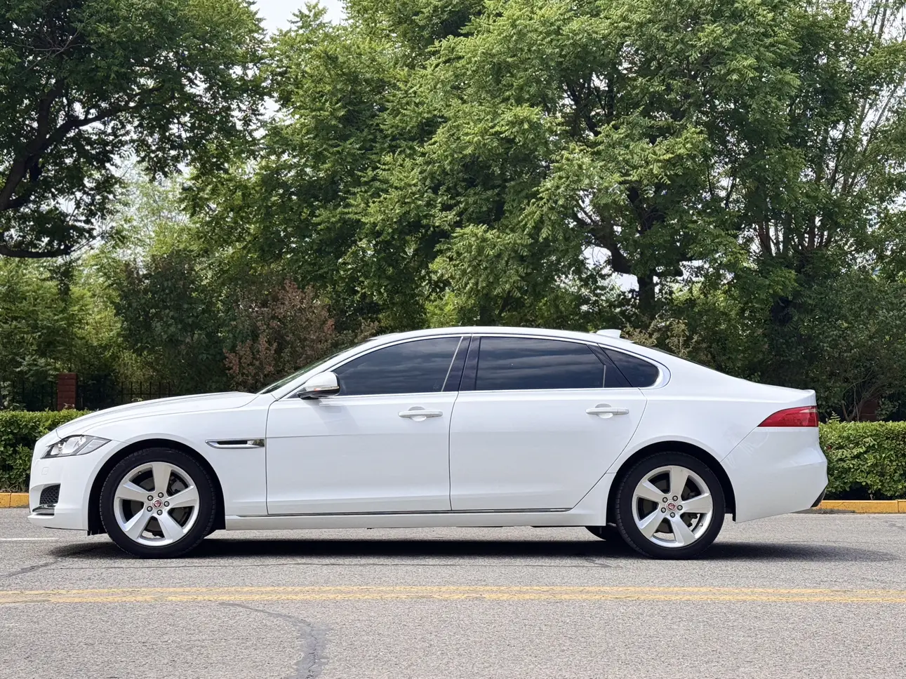 Jaguar XFL