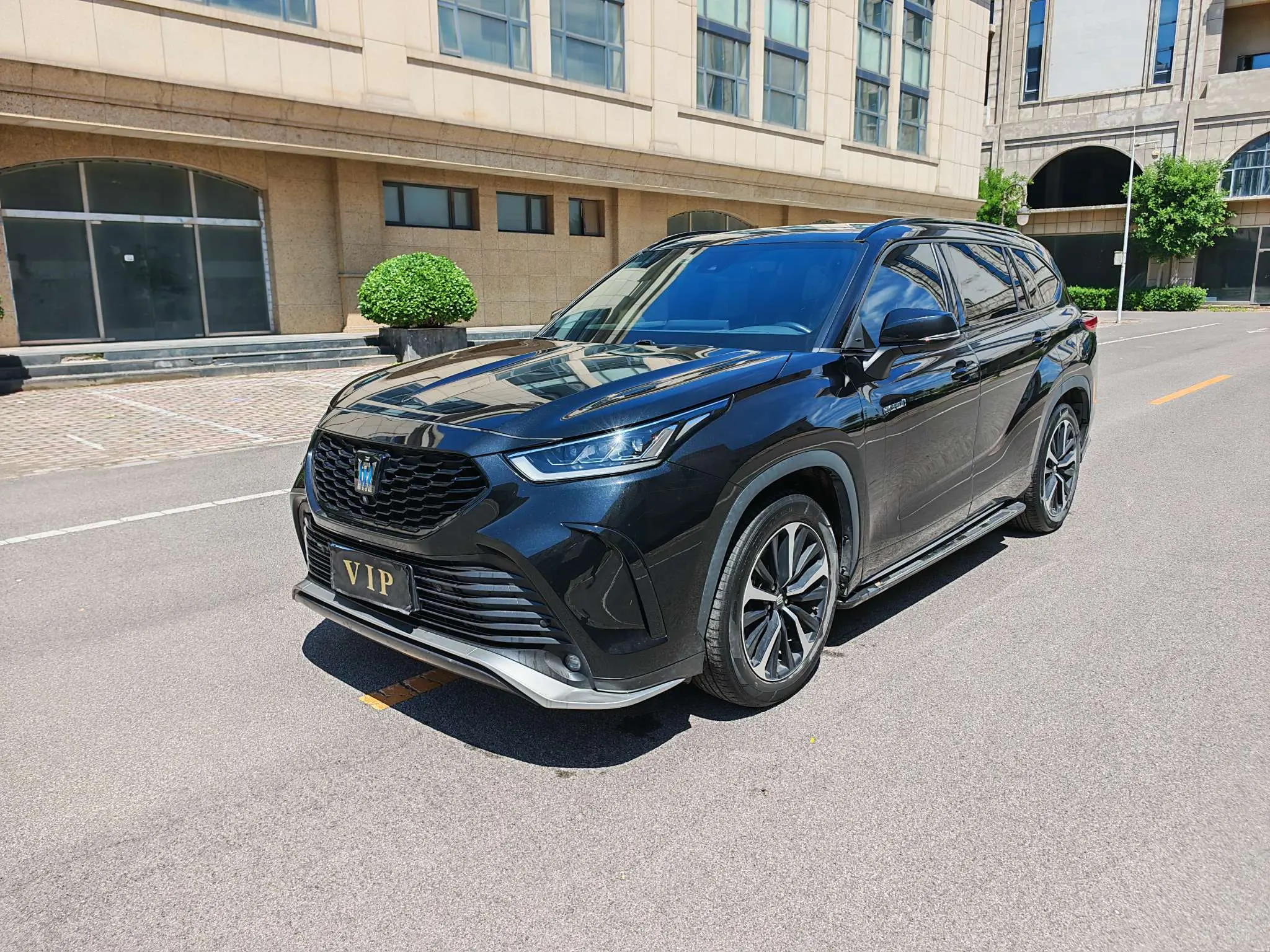 Toyota Crown Kluger