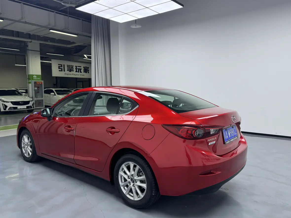 Mazda Axela