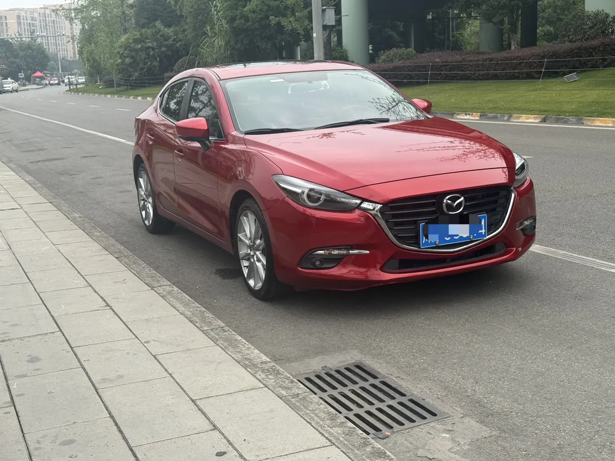Mazda Axela