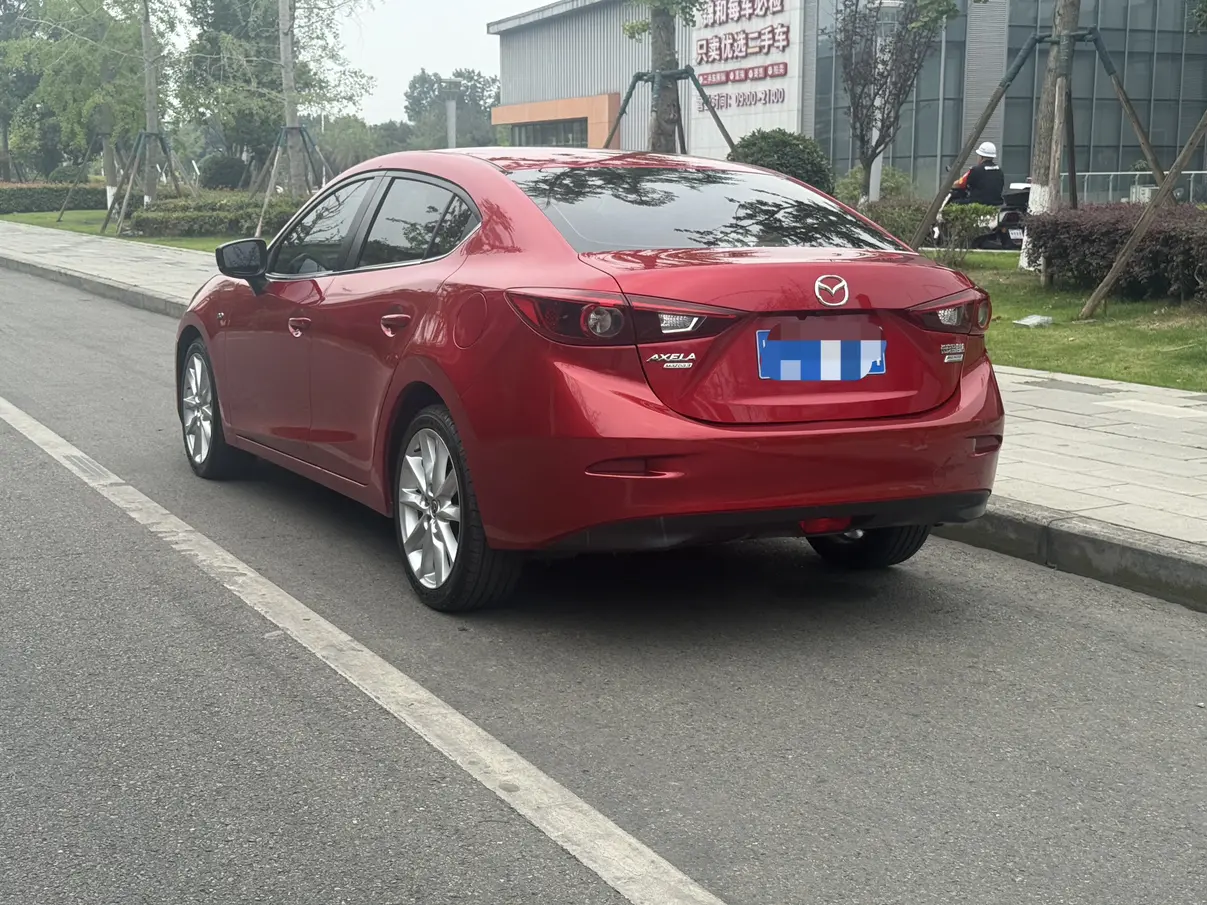 Mazda Axela