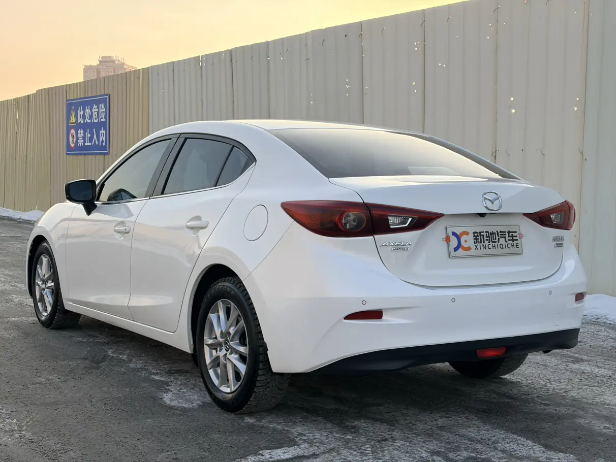 Mazda Axela