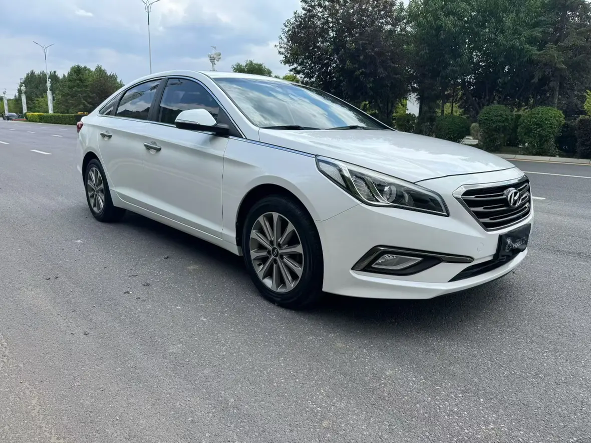 Hyundai Sonata nine