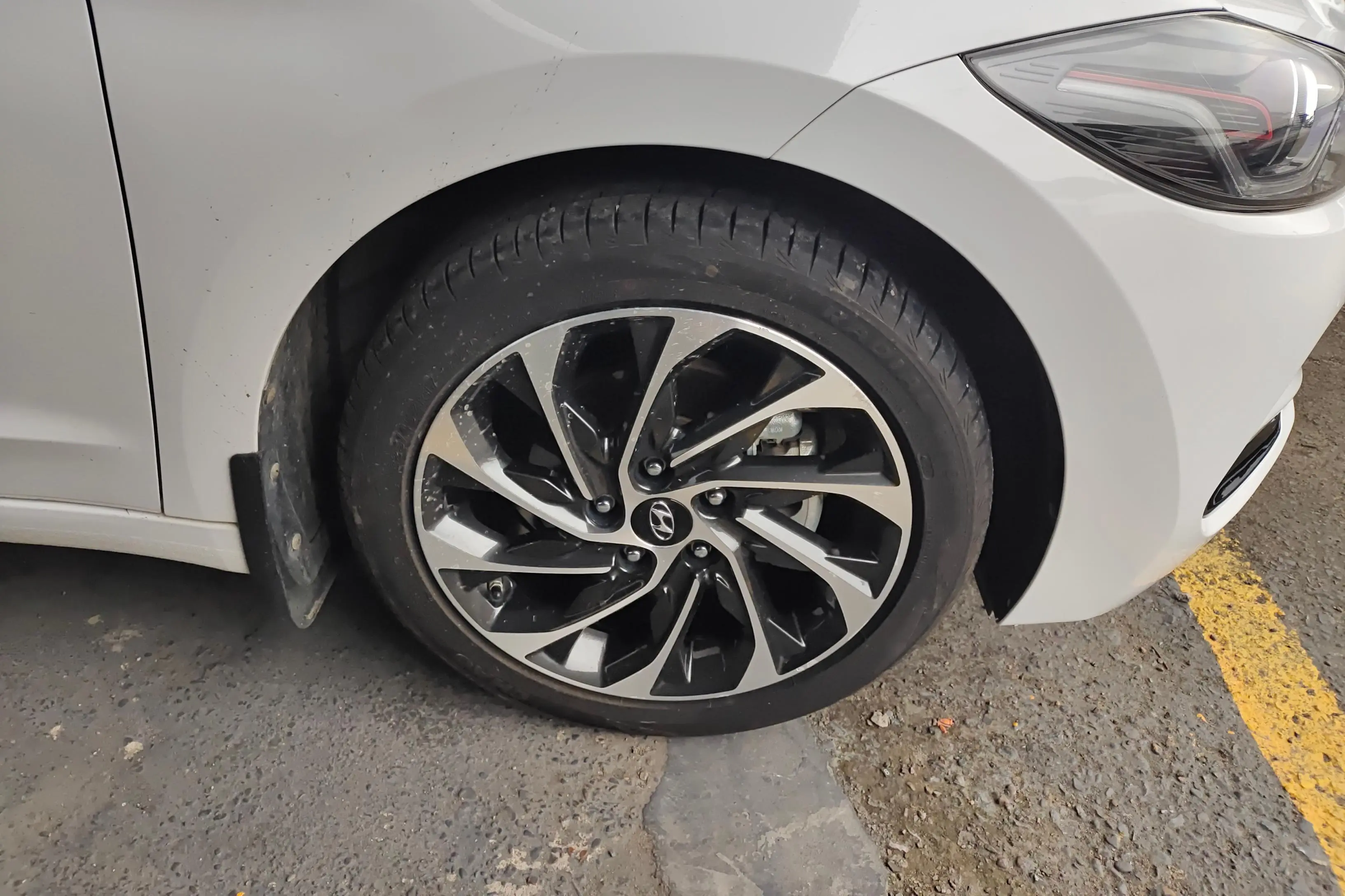 Hyundai Lead