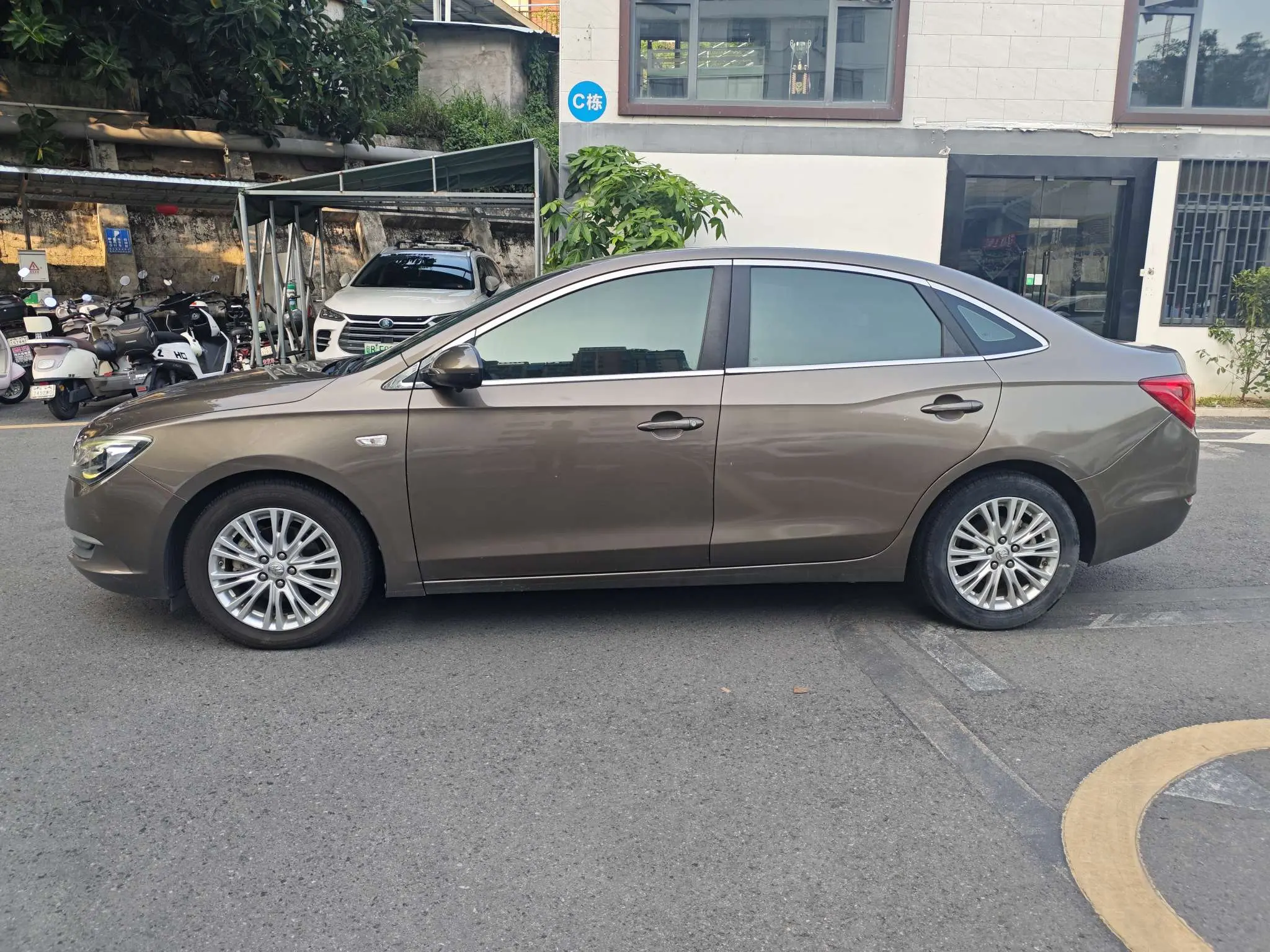 Buick Yinglang