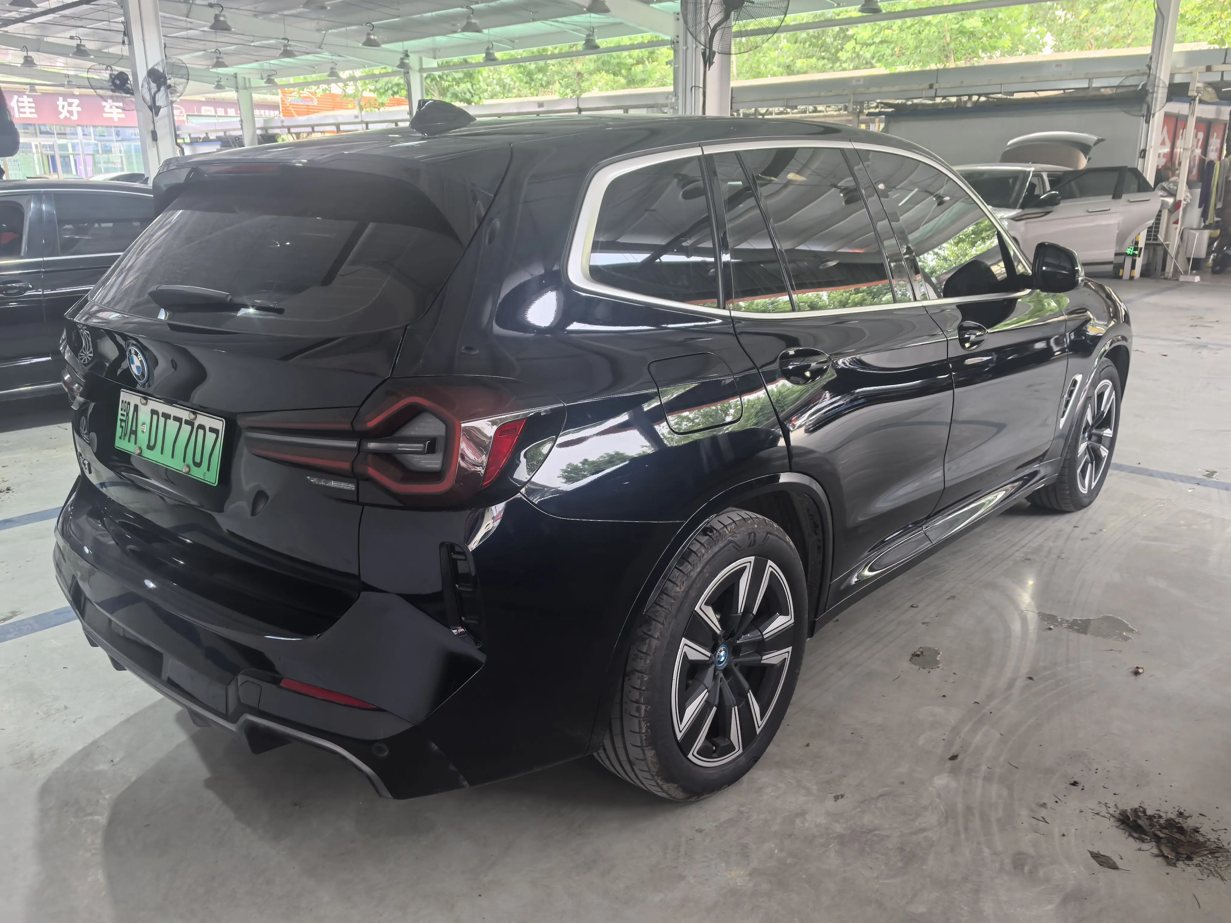 BMW iX3
