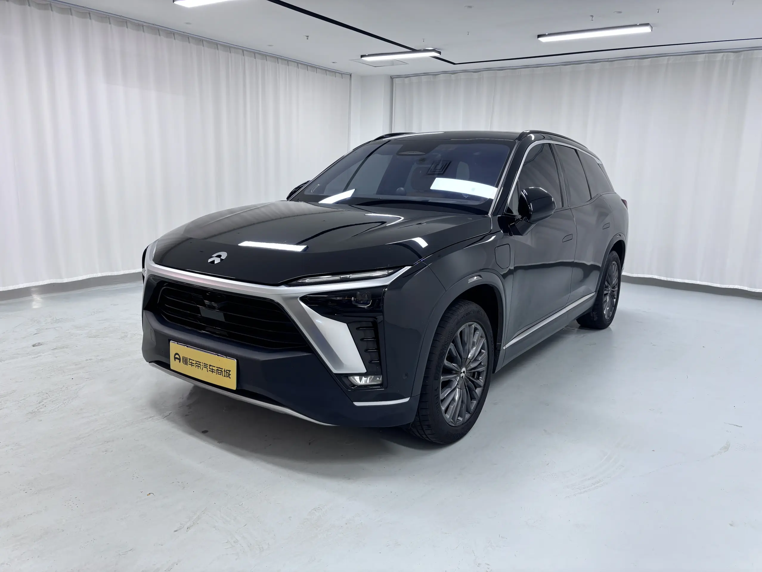 NIO ES8