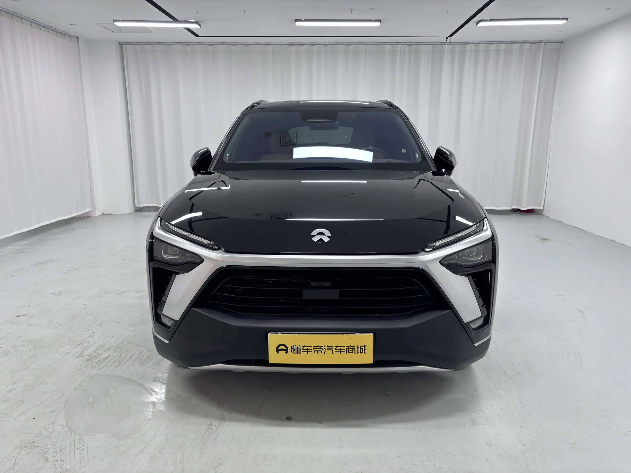 NIO ES8