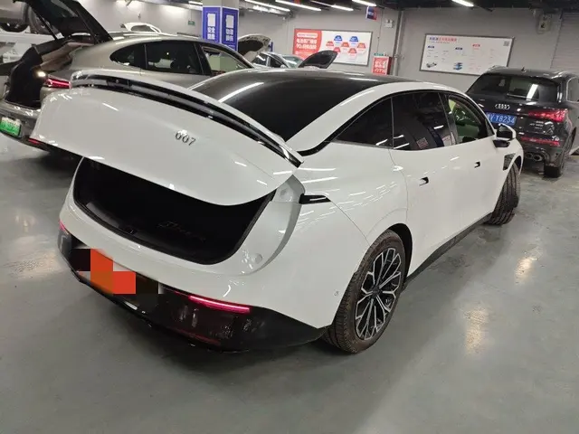 ZEEKR 007