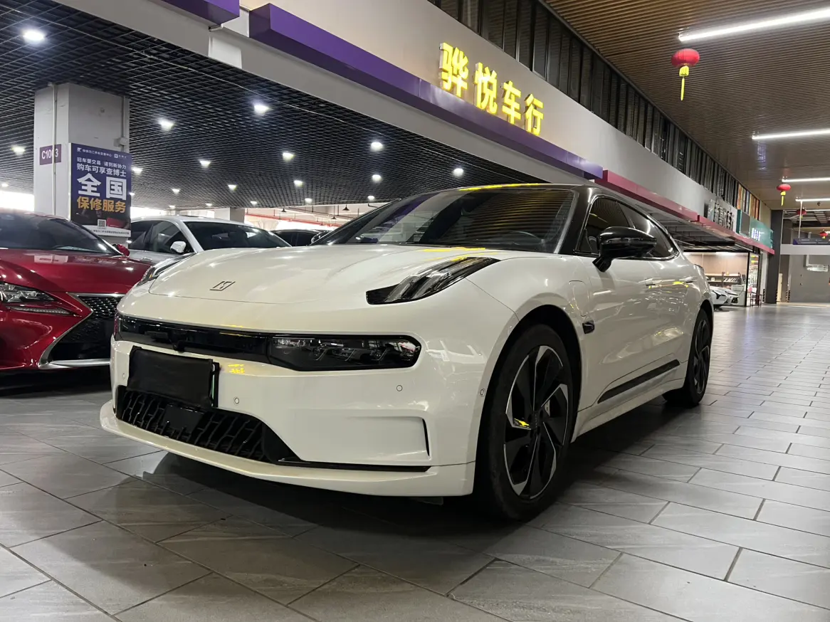ZEEKR 001