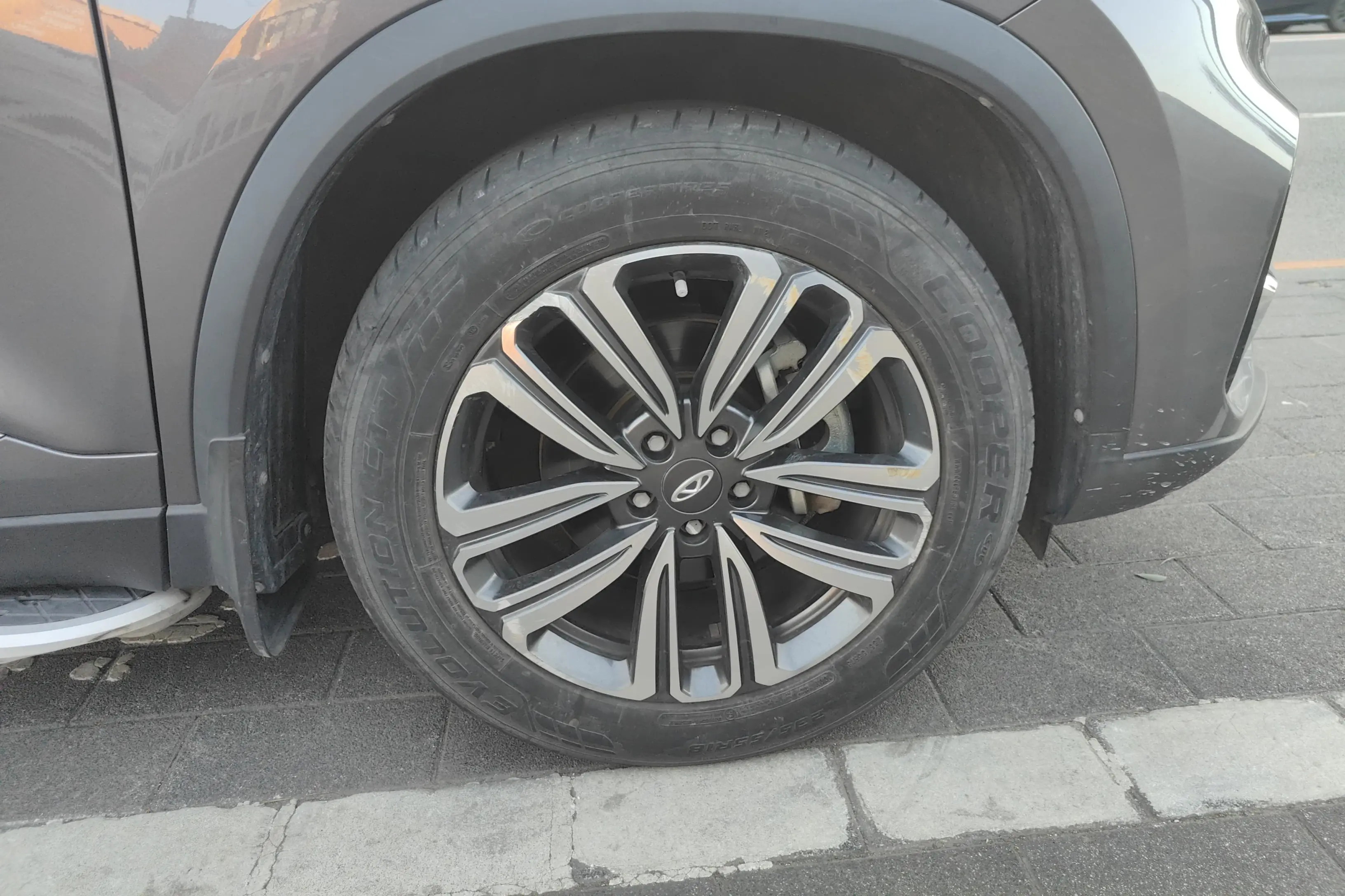 Chery Tiggo 8