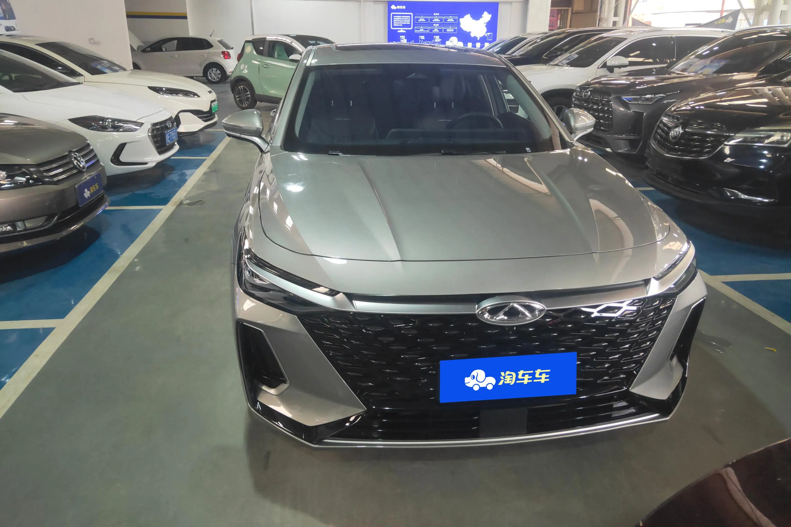 Chery Arrizo 8