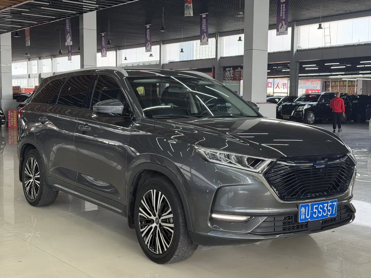 Oshan Changan Auchan X7