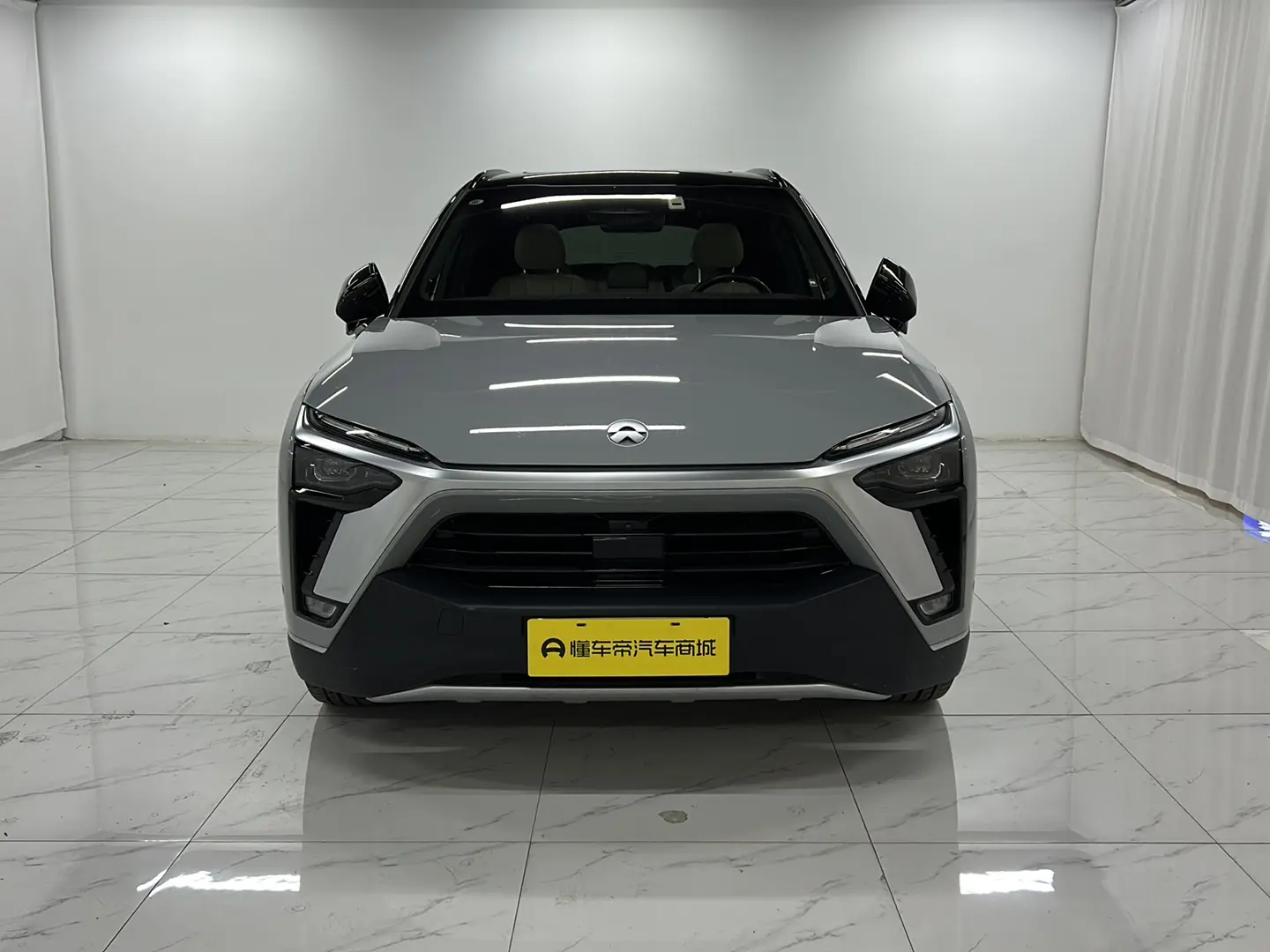 NIO ES8