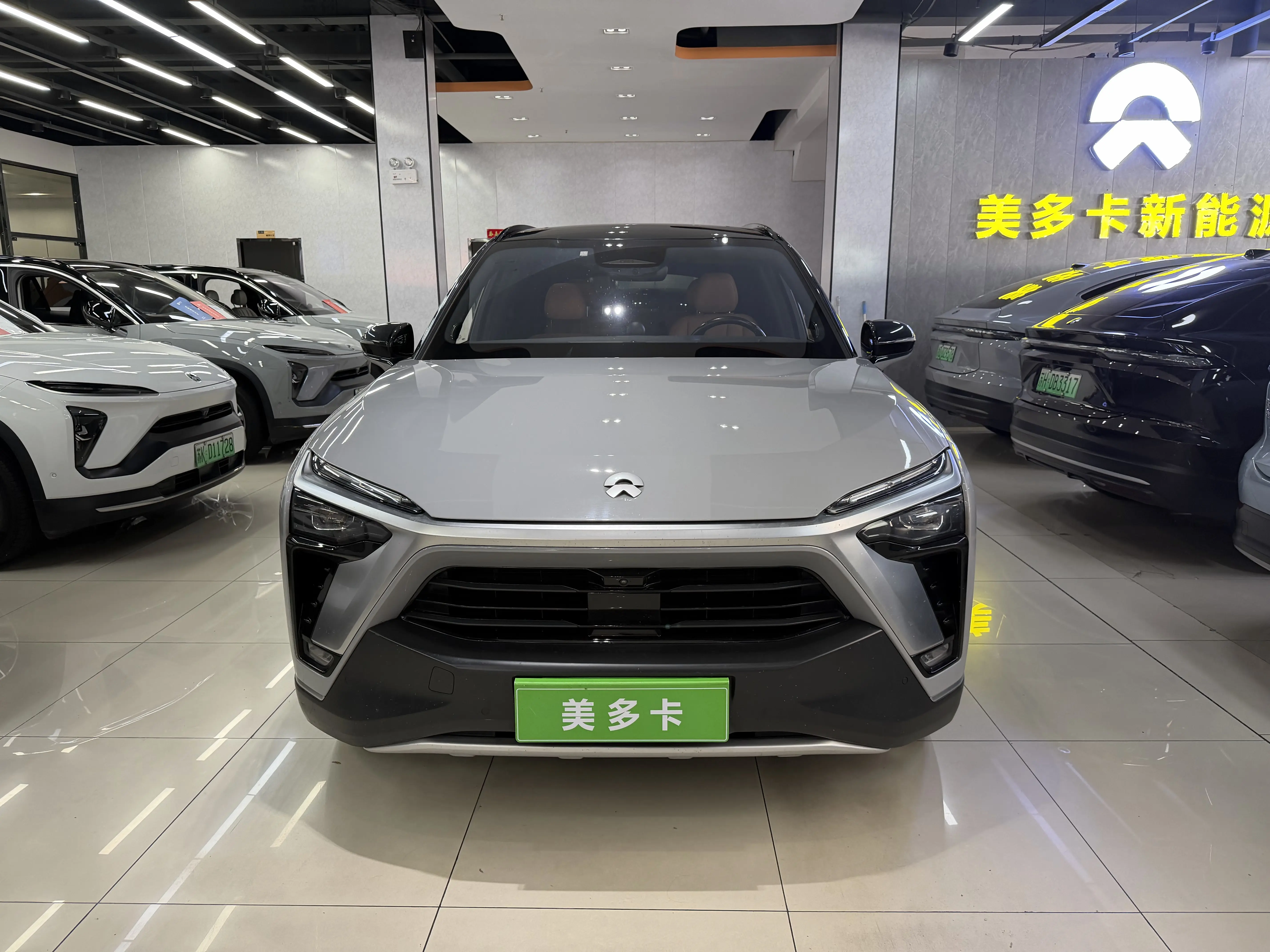 NIO ES8