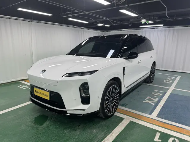 NIO ES8