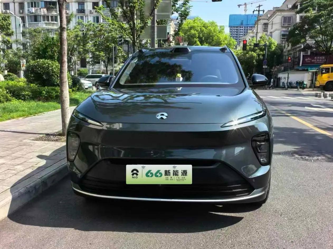 NIO ES8