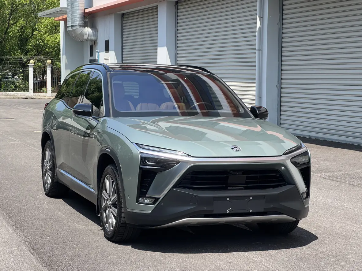 NIO ES8