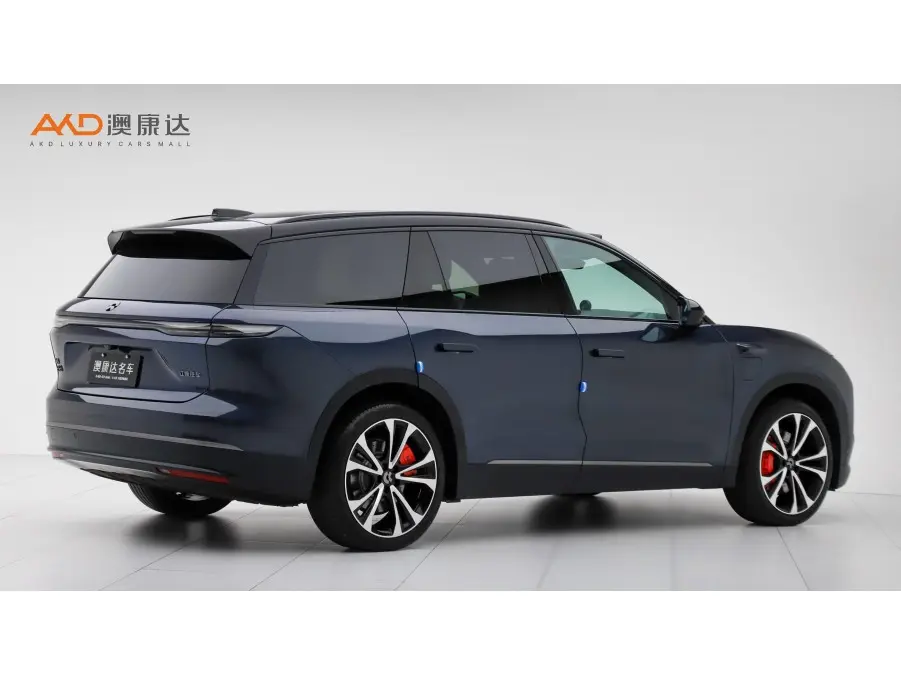 NIO ES8