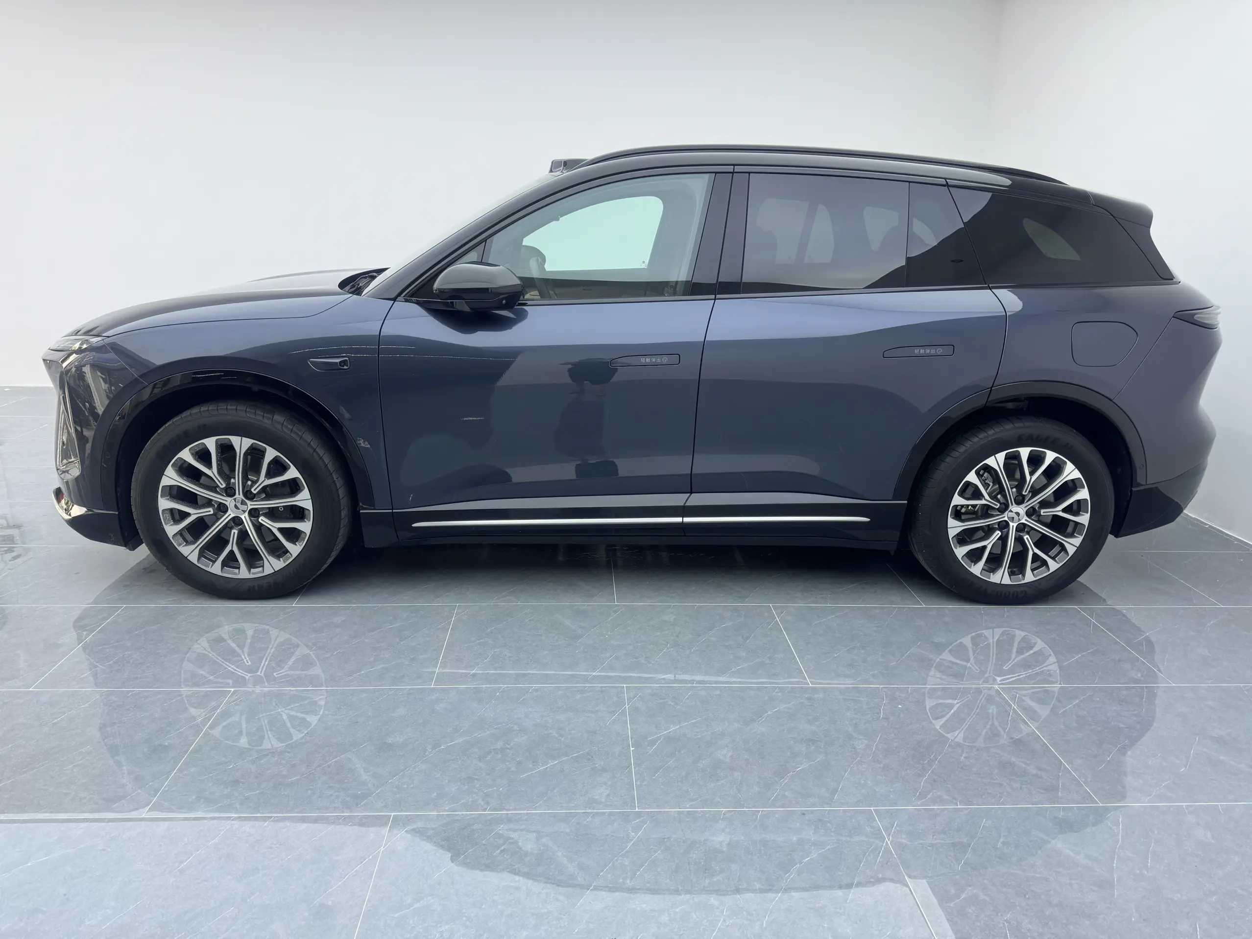 NIO ES6