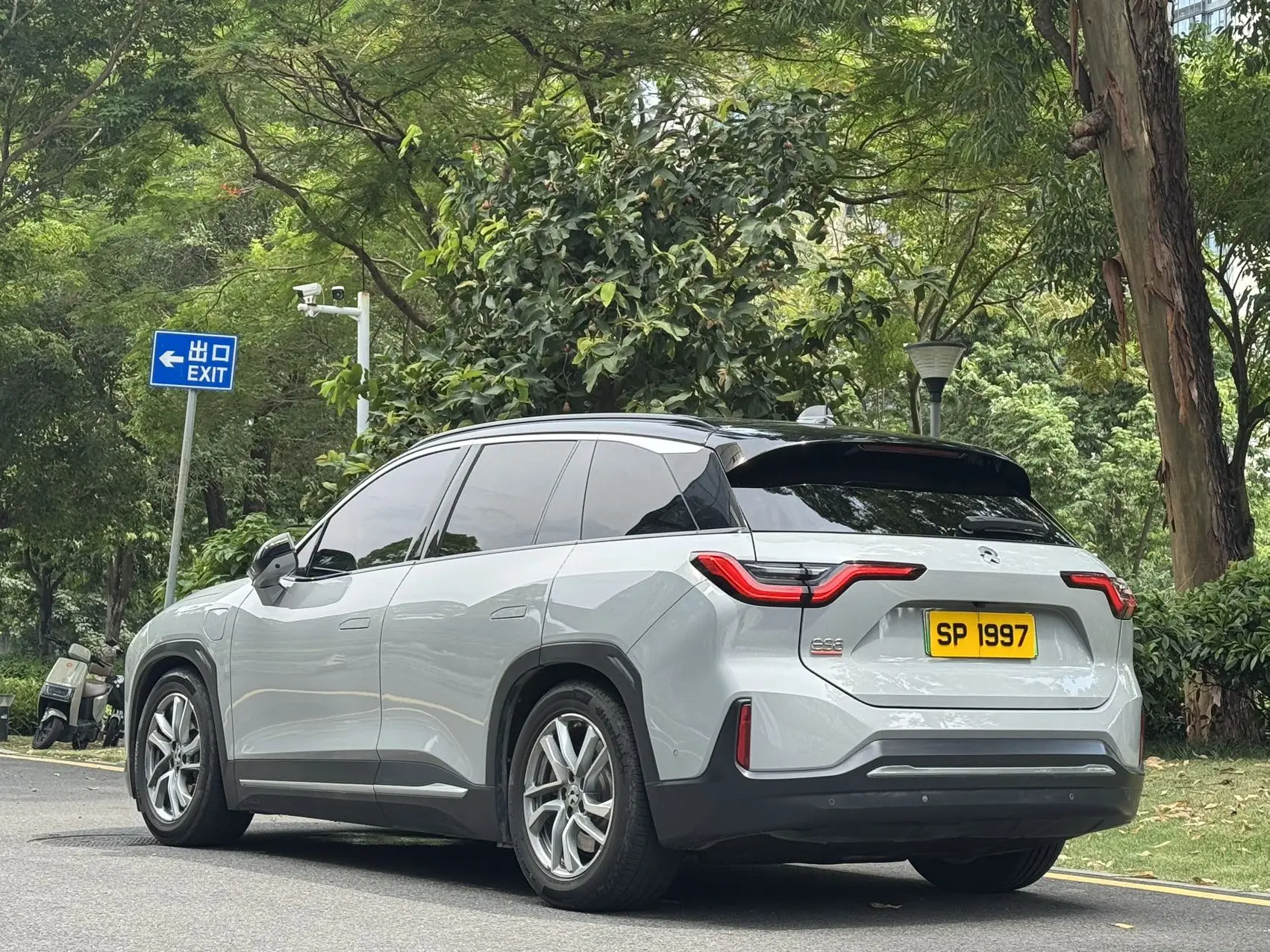 NIO ES6