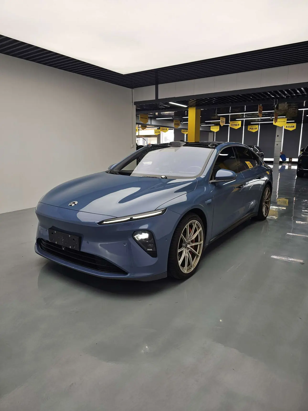 NIO ET7