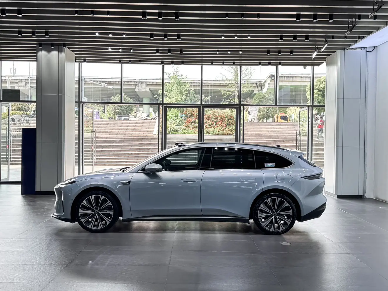 NIO ET5T