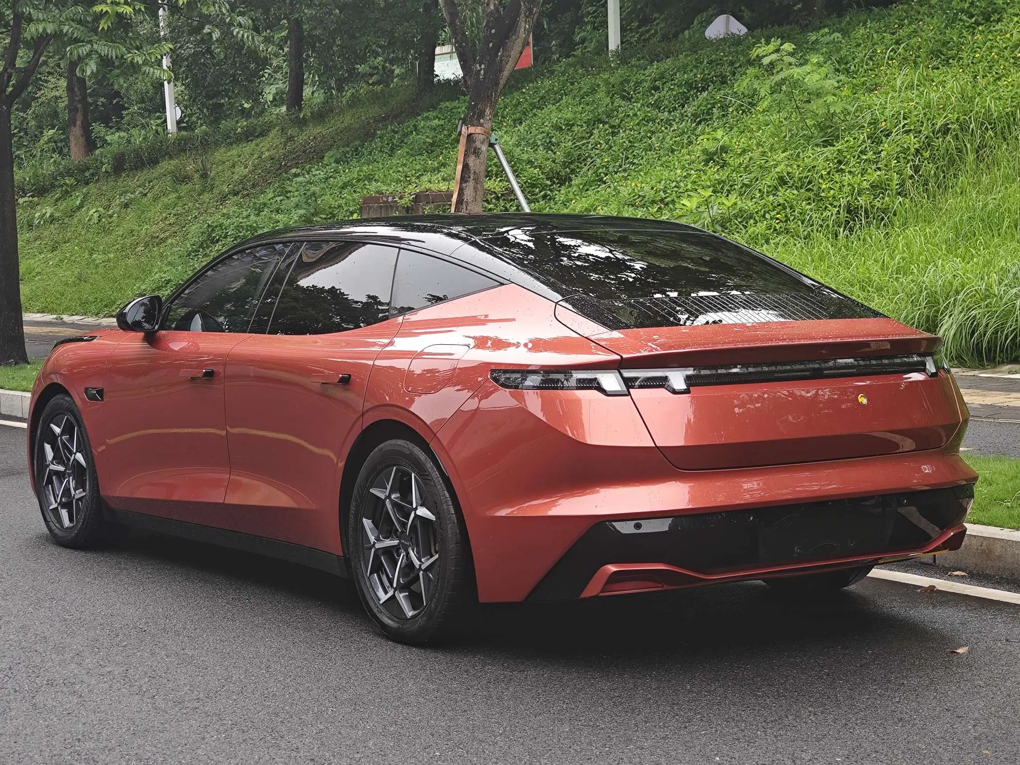 Lynk & Co Z10