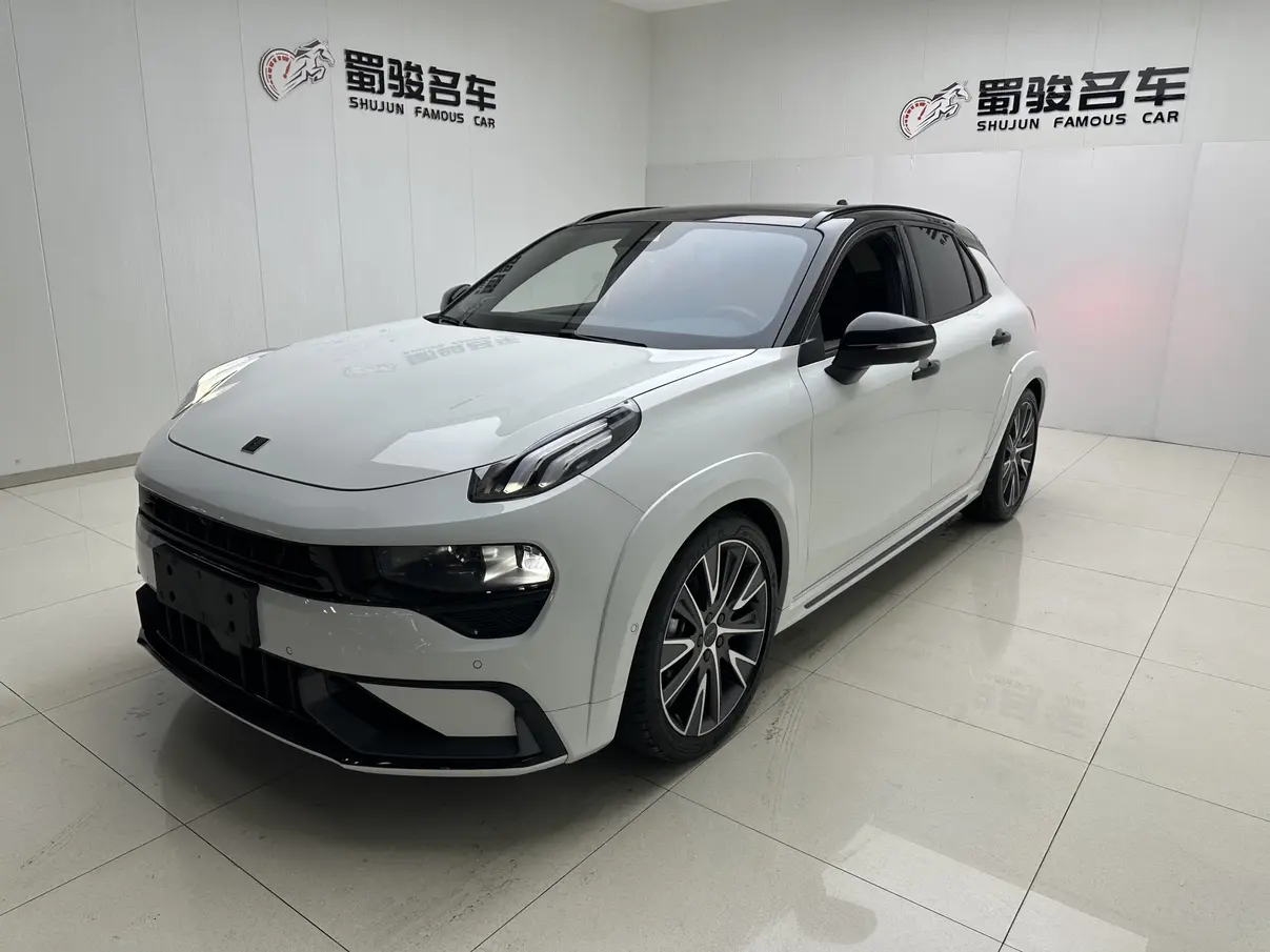 Lynk & Co 02 Hatchback