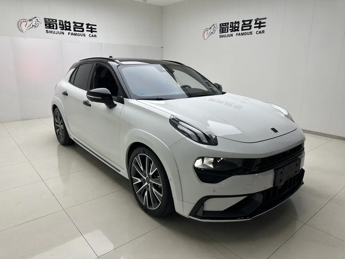 Lynk & Co 02 Hatchback