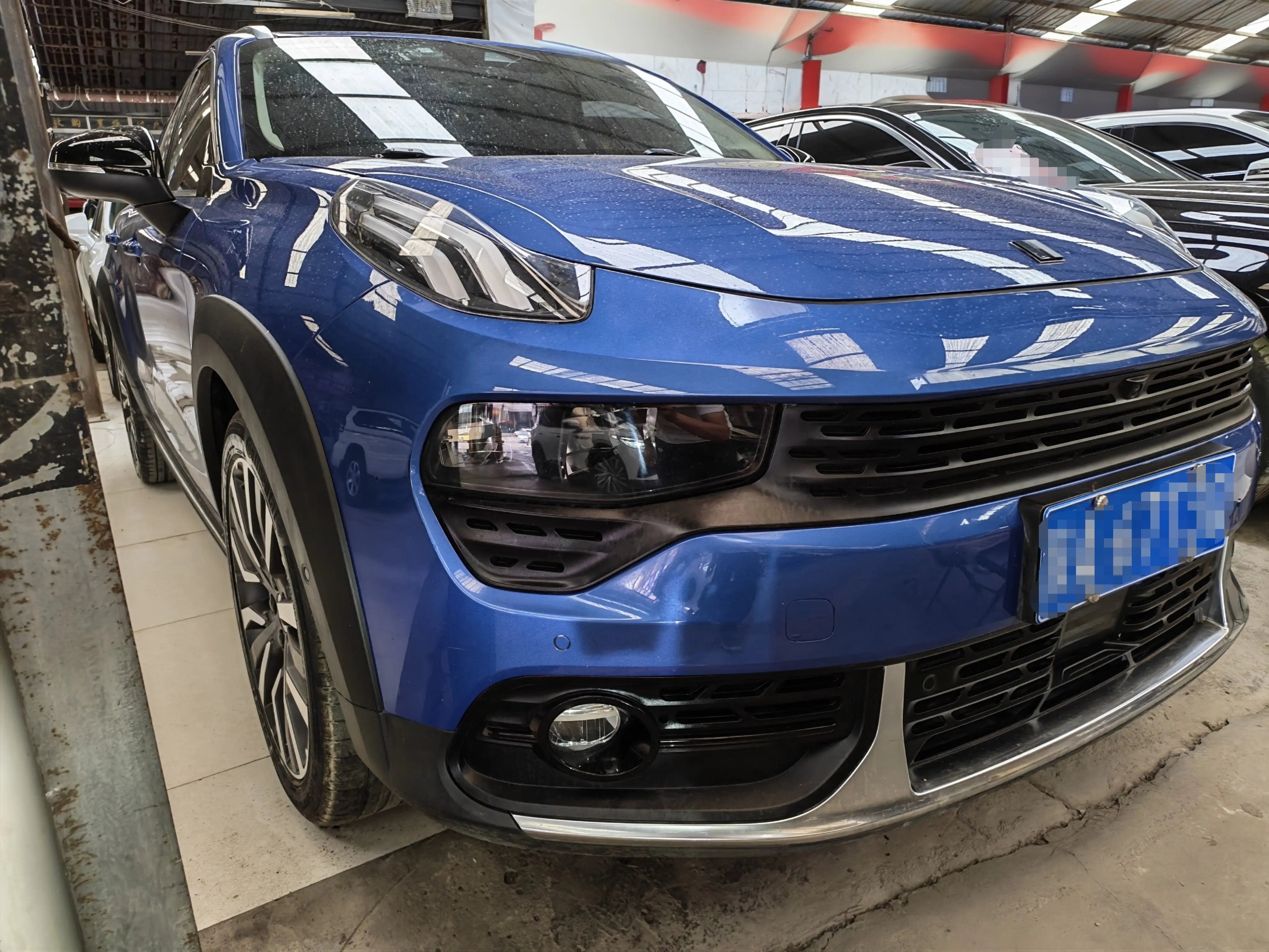 Lynk & Co 02