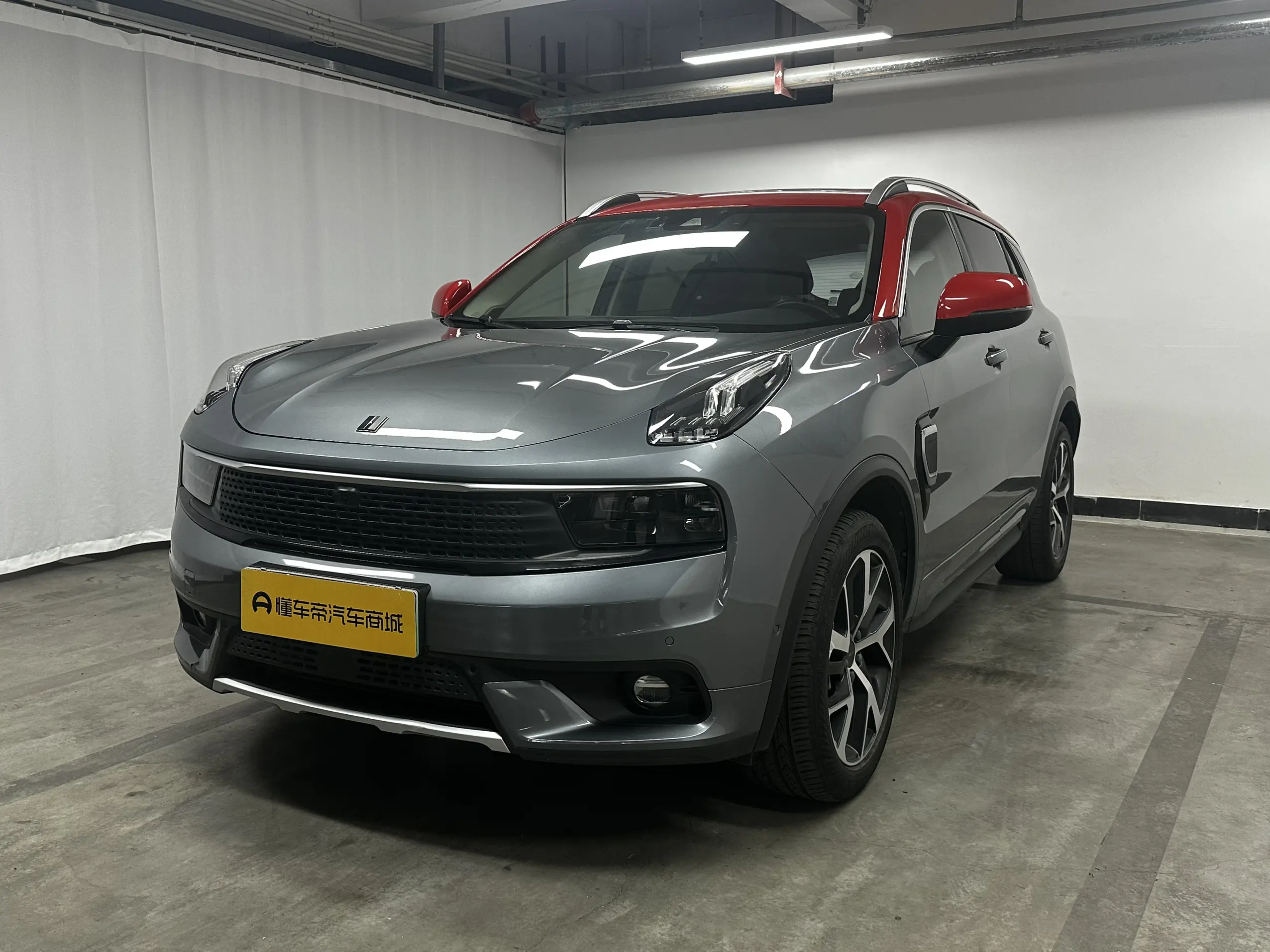 Lynk & Co 01 EM-P