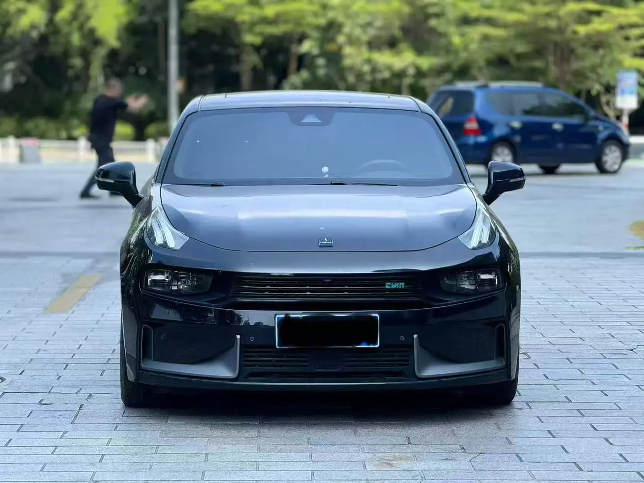 Lynk & Co 03