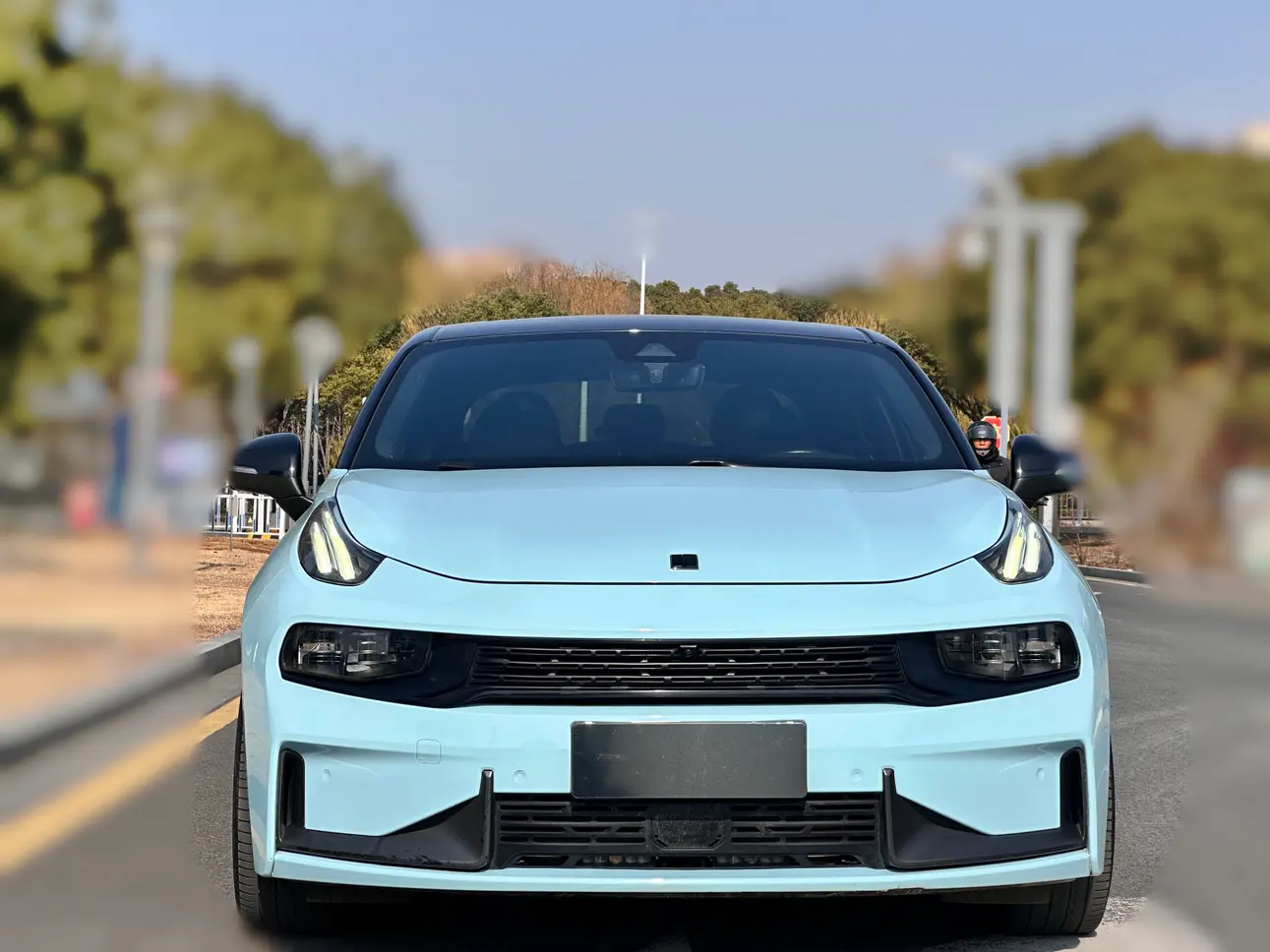 Lynk & Co 03