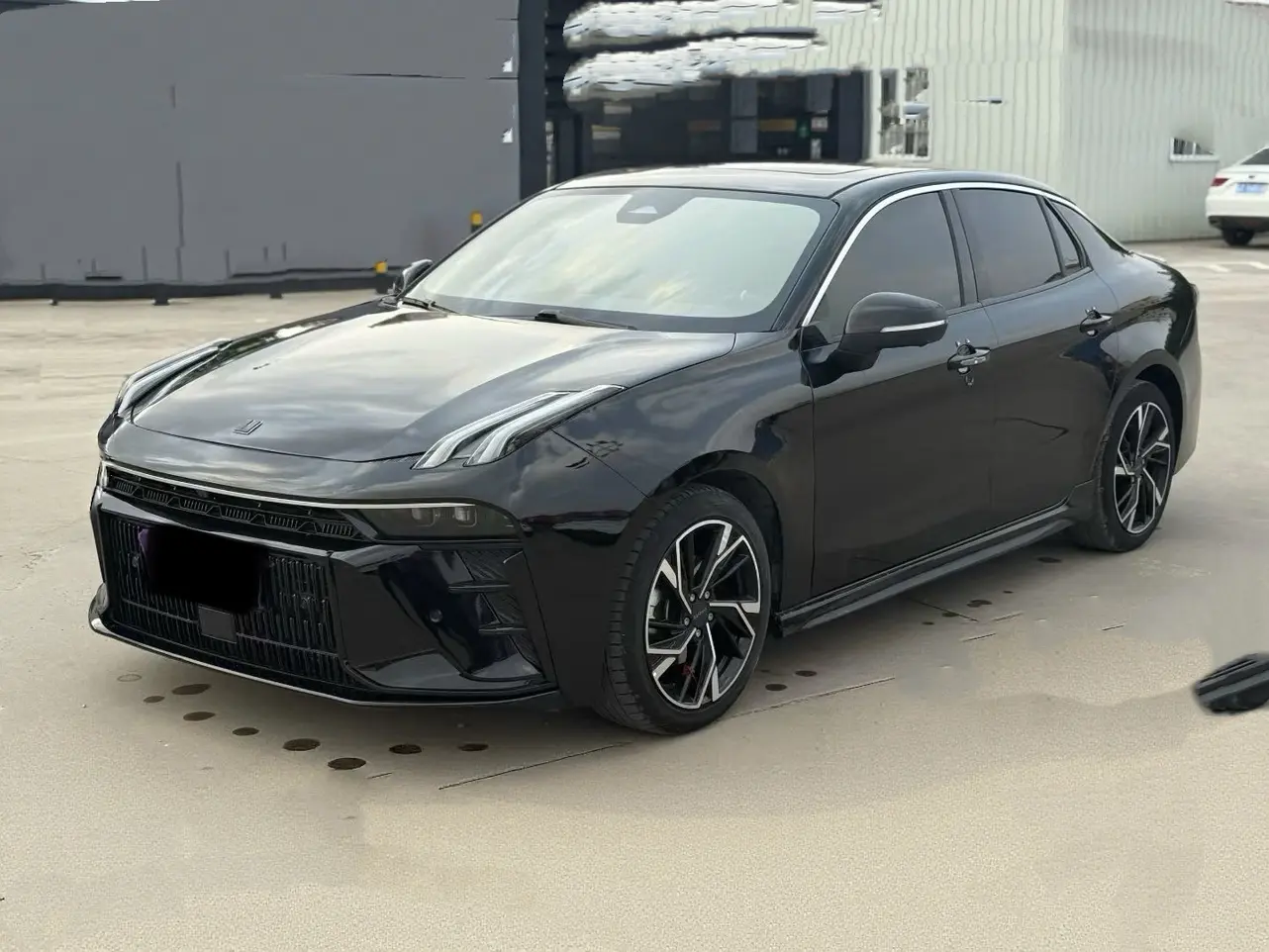 Lynk & Co 03