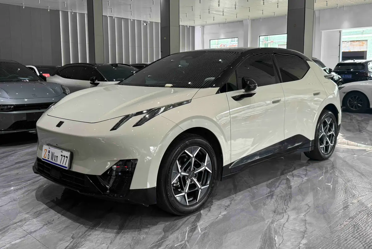 Lynk & Co Z20