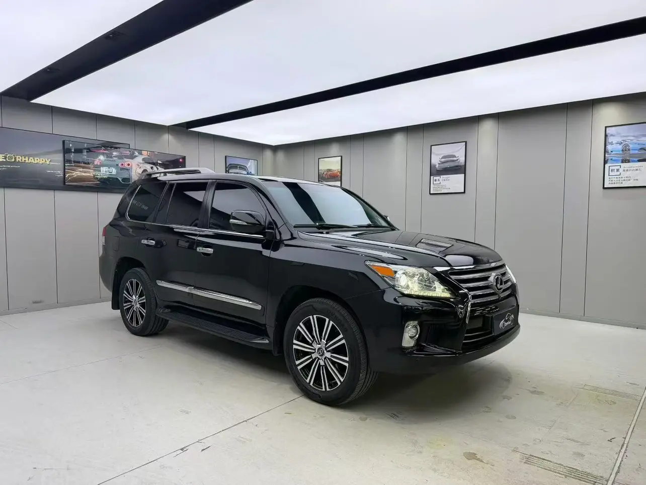 Lexus LX