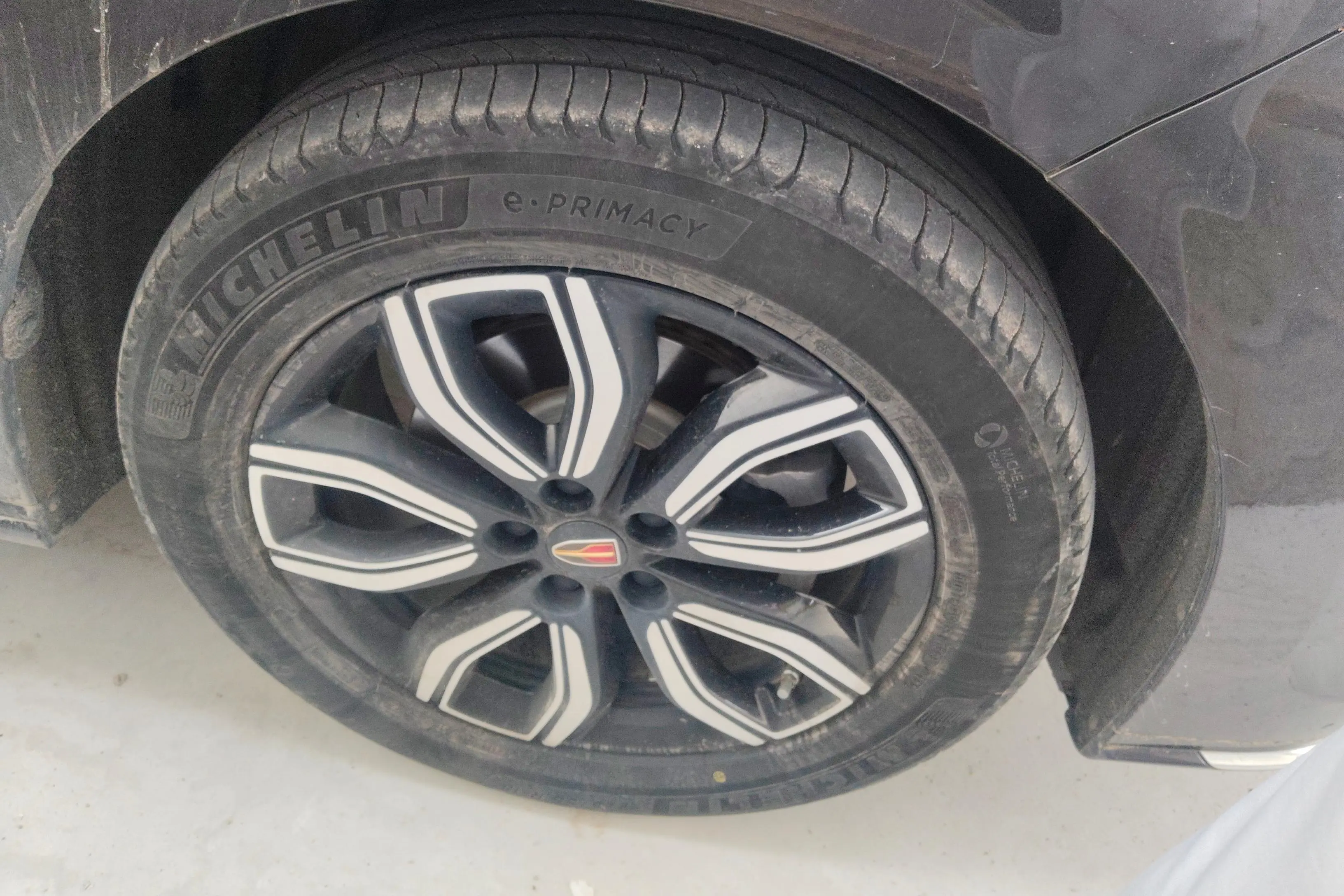 Hongqi HQ9