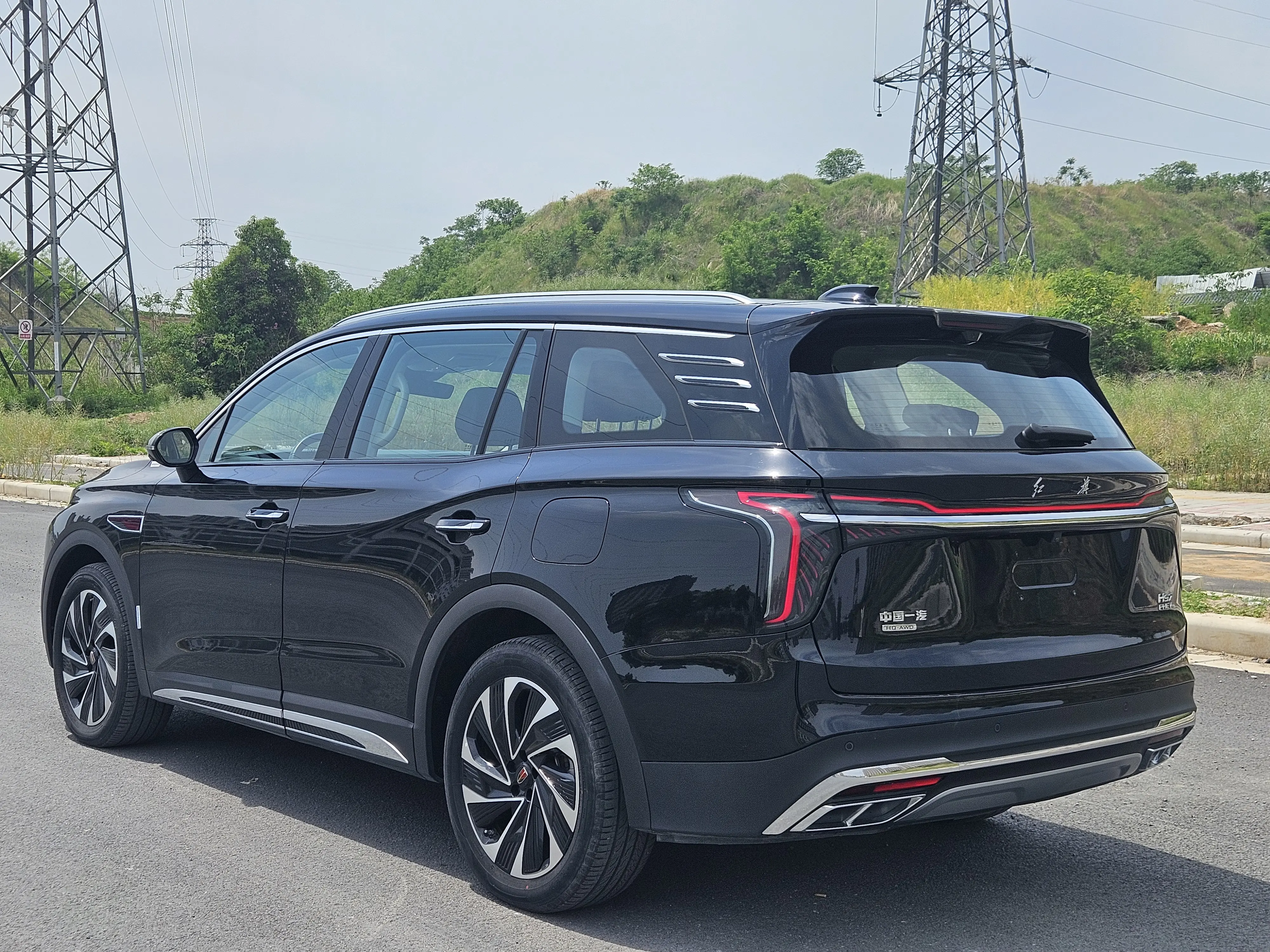 Hongqi HS7 PHEV