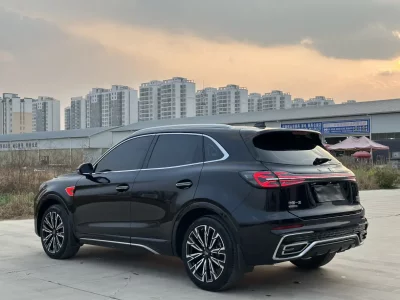 Hongqi HS5